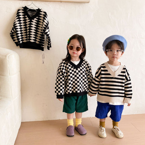 Children's Turtleneck in Autumn and Winter